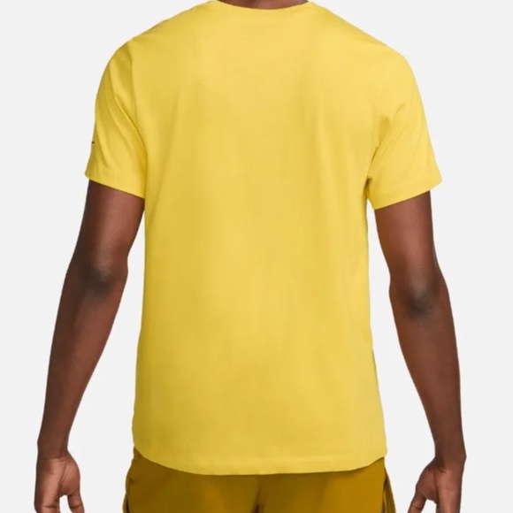 Nike Men's Dri-FIT Running Division Tee Shirt FJ2356-709 Vivid Sulfur NWT Size M - Picture 10 of 11